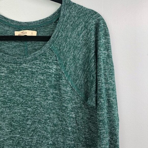 Hollister green hacci long sleeve women’s top - Picture 2 of 6
